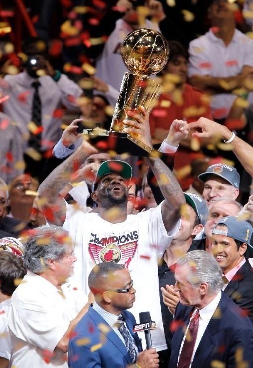 为什么NBA只在中国凉得这么快？曾经在中国赚得盆满钵满的NBA，就为了7年前那句