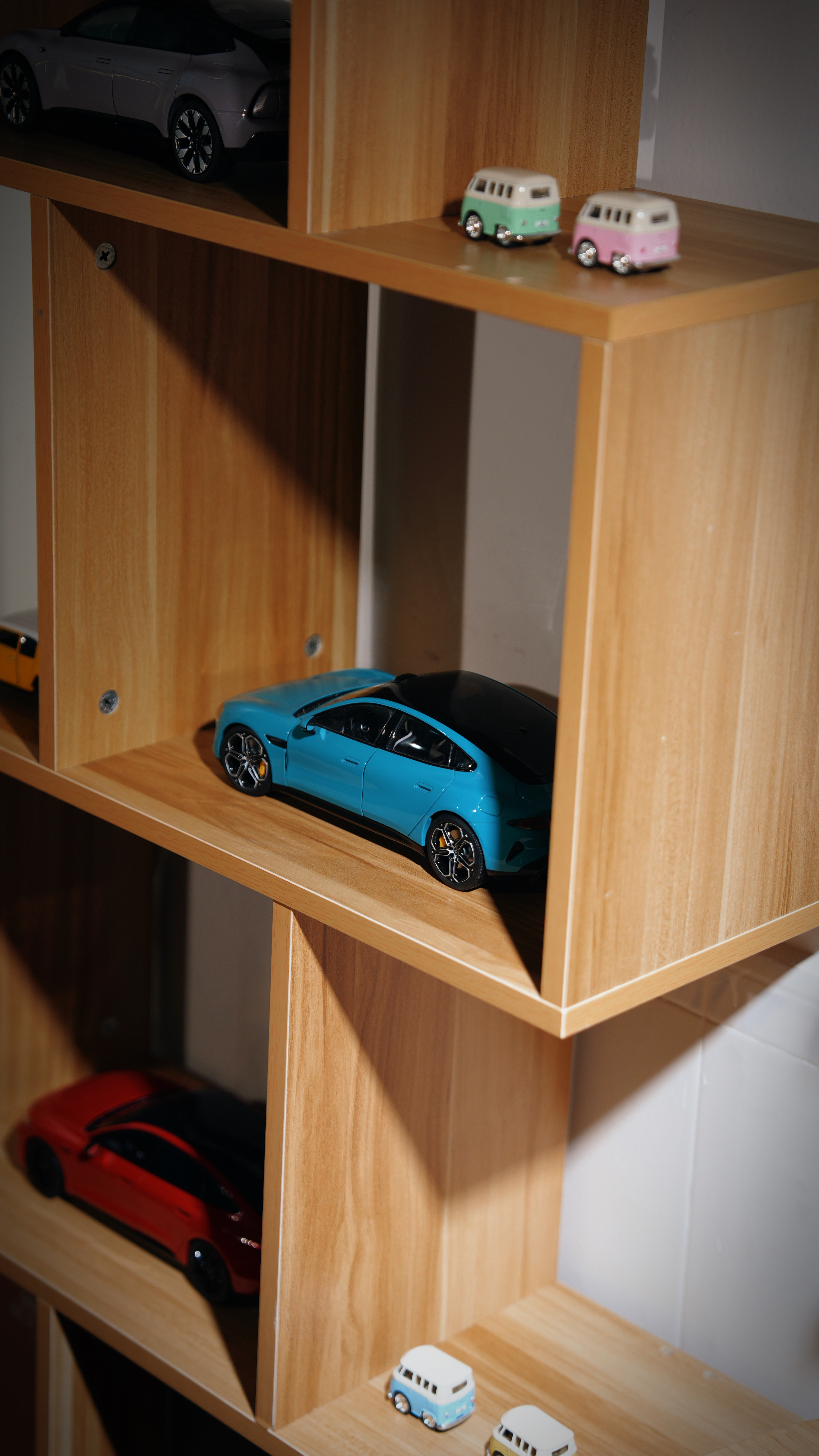 简单摆了一下，当日后拍摄背景墙，我觉得还行啊