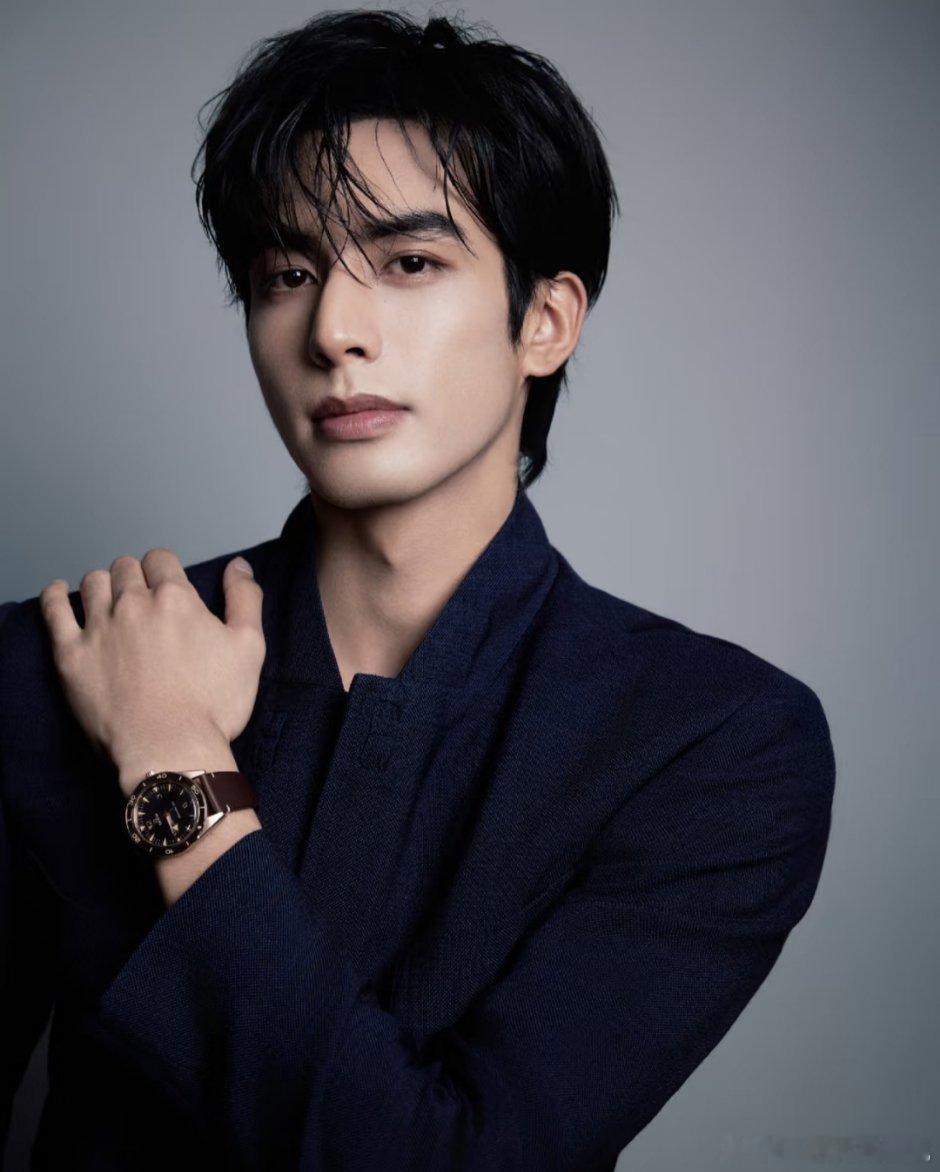 宋威龙欧米茄⌚​​​