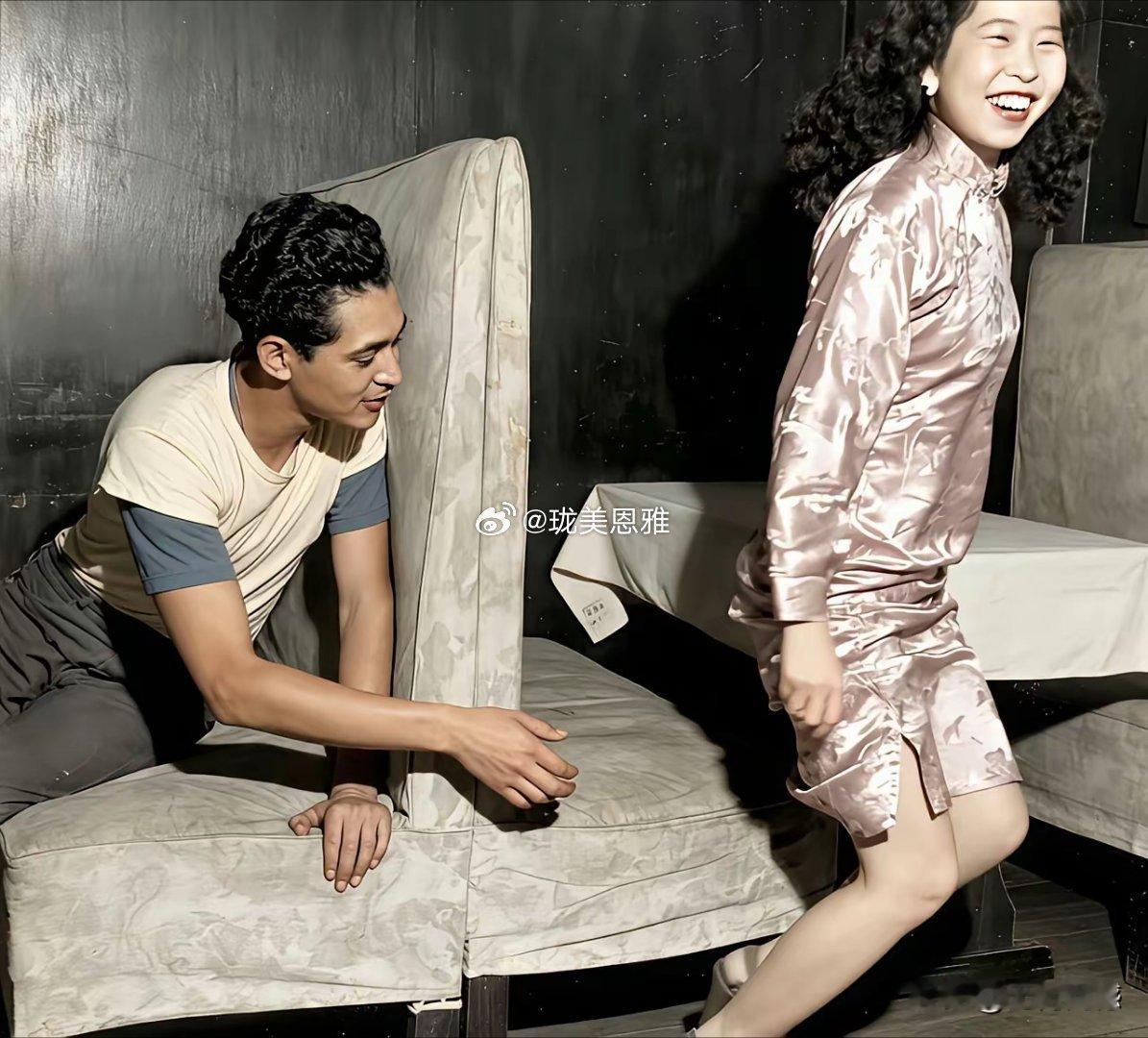 有人说这是在旧上海酒吧里拍摄的一些照片，距今已经快80年了​​​