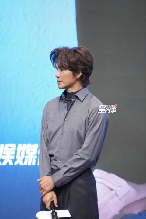 你敢相信钟汉良已经51岁了冻龄不是吹！钟汉良51岁清爽依旧，圈粉无数