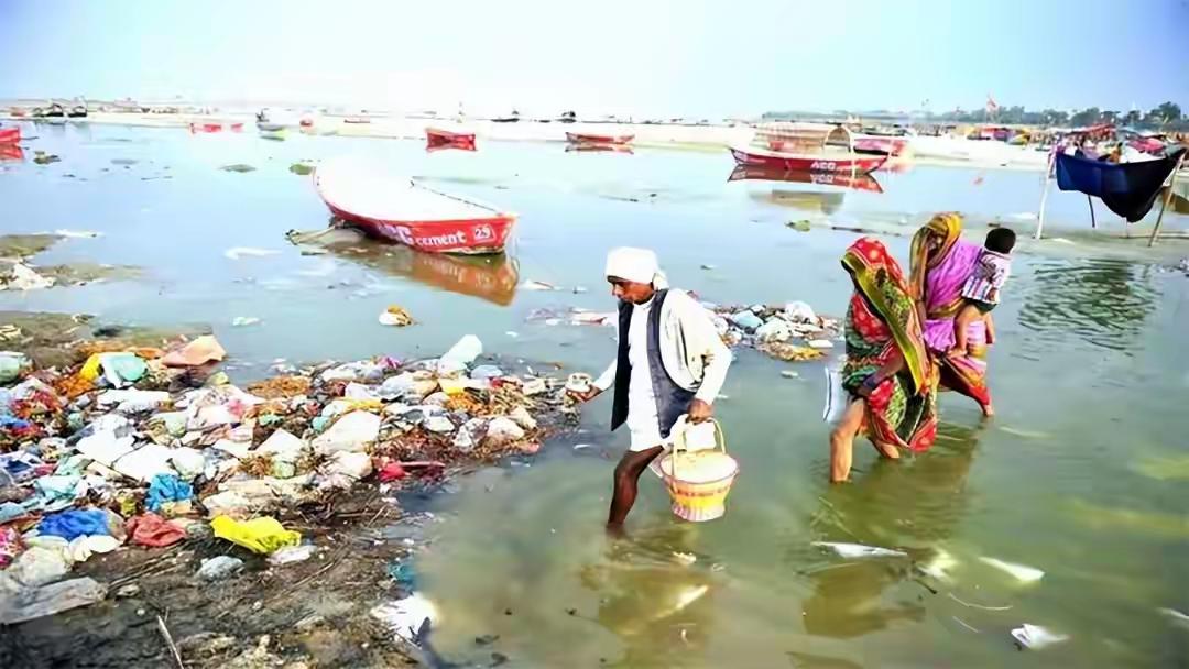 印度人反思“中国能在短短二十年内改变命运，为什么更有能力的印度人不能做到同样的事