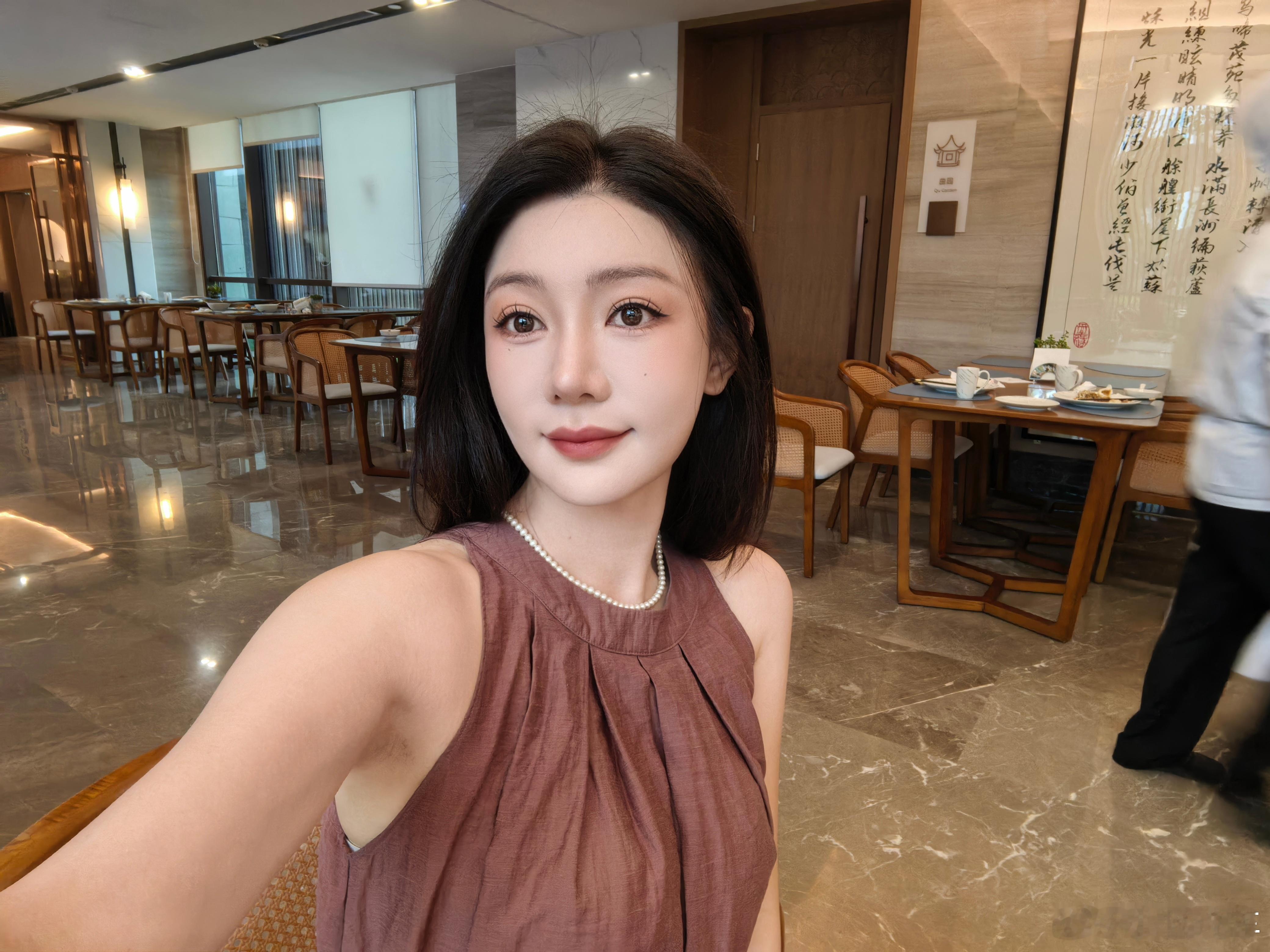 啊？吃早饭啦再问一下，我老吗？[？？？]​​​
