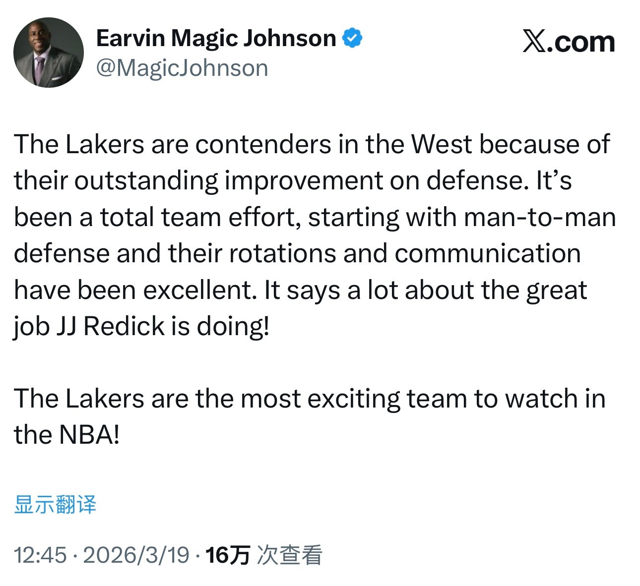 看到湖人今天的表现后，魔术师憋不住了喊出了湖人能争冠的口号：“我们所以能成为西部