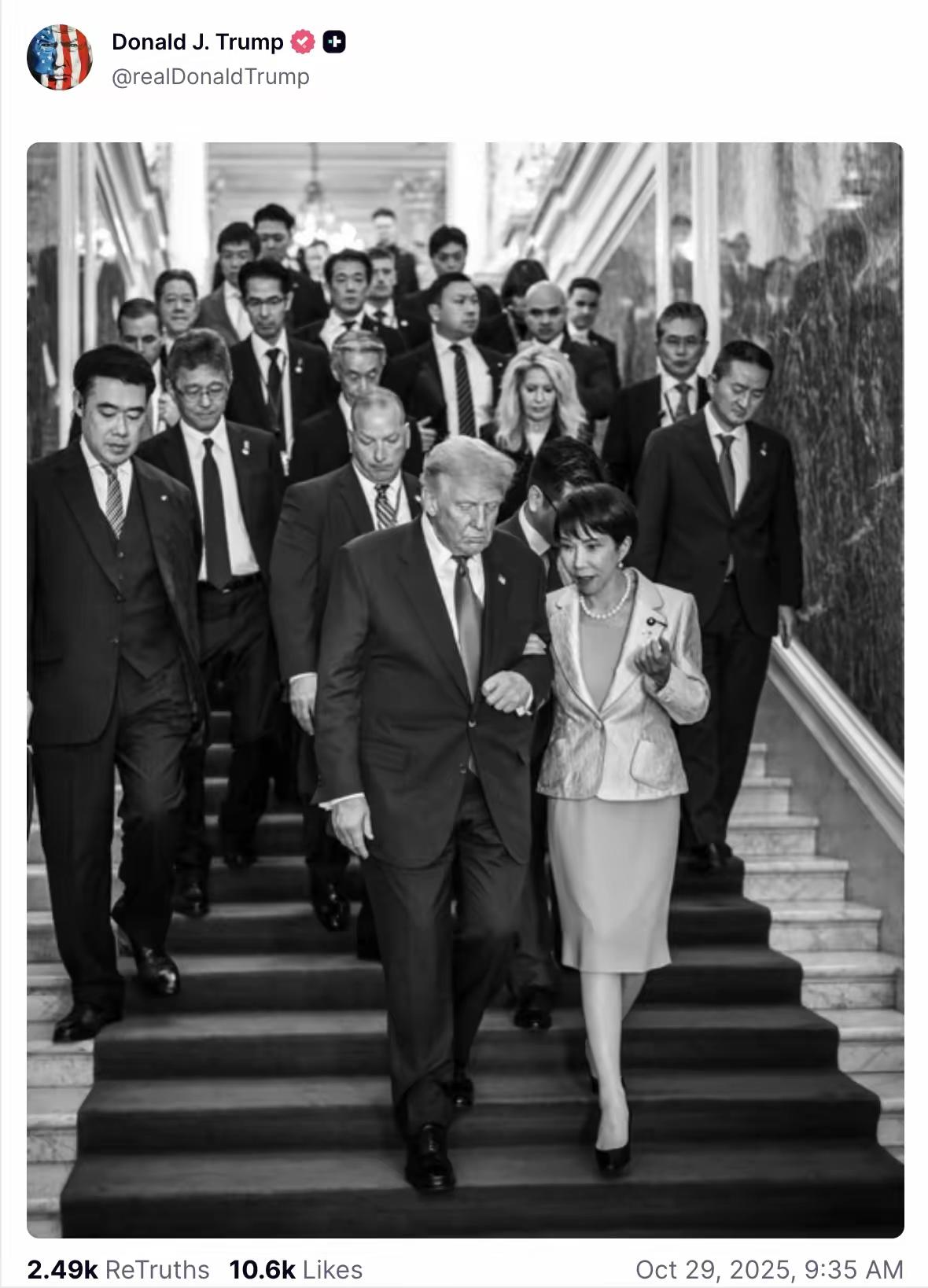 丢人呐!就在临行前,特朗普还来恶心人,发了一张照片!有网友称:高市早苗:欢迎特朗