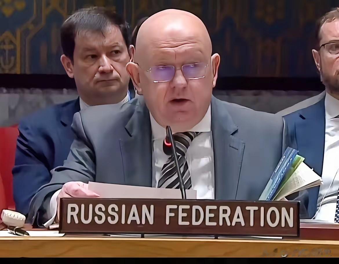 刚从中方访问回国的德国财政部长克林拜尔，在德国接受采访时警告说：我在中国已经亲眼