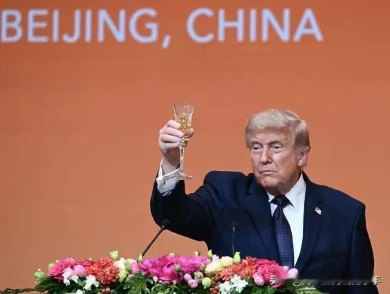 中美刚谈完，白宫发的会谈简报，通篇没提台湾两个字可就在会谈桌上，中方明明白白说