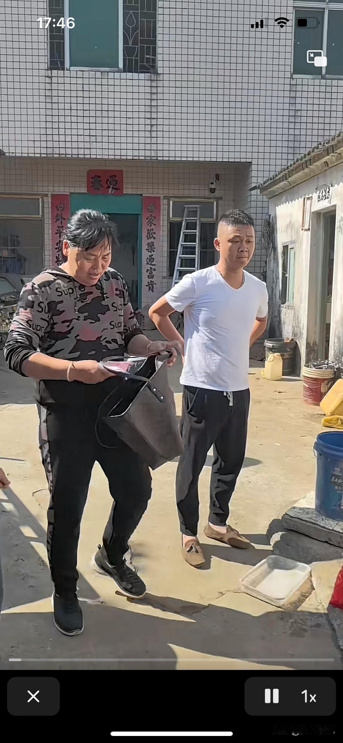 全红婵妈妈太善良了，每次去看她外婆都会给点生活费，这就是生女儿的好处，不需要很