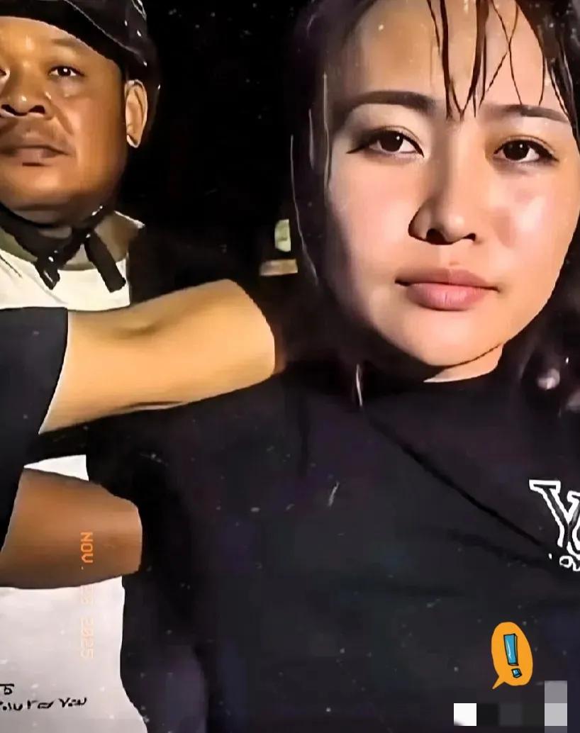 你说她傻吧？她知道把百达翡丽icon名表和100万美元换成手枪与汽车，为救男