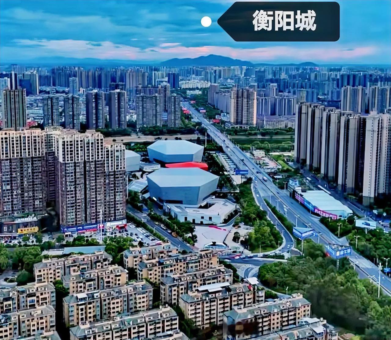 衡阳这座城市，连修建一批超高层都建设不起来，真的是城建中的悲哀啊！像图片上普通的
