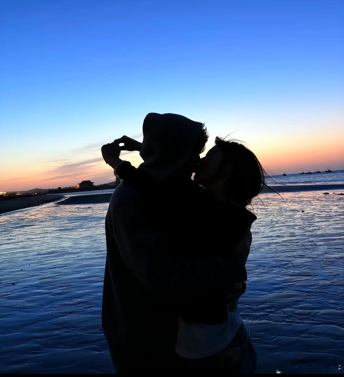 海边爱人蓝调好幸福