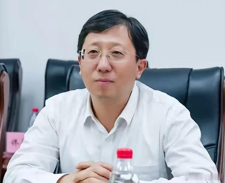 6月12日，据河北省纪委监委消息：河北省数据和政务服务局党组书记、局长侯贵松涉嫌
