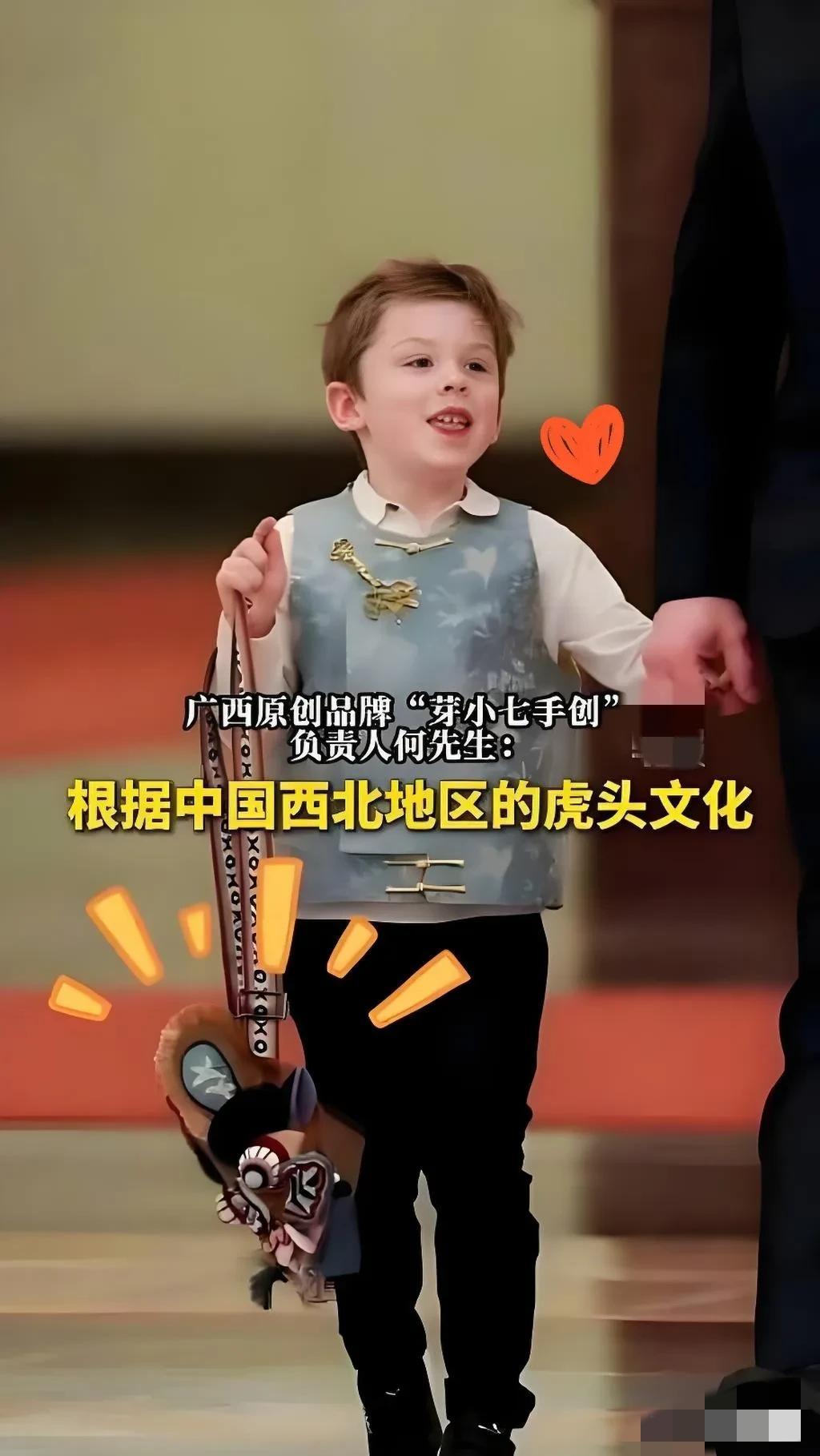 马斯克这次怕是要被自家娃坑惨了。他大概没想到，费尽心机安排的亲民行程，全被儿