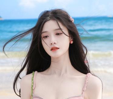 沙滩美还是人美！
