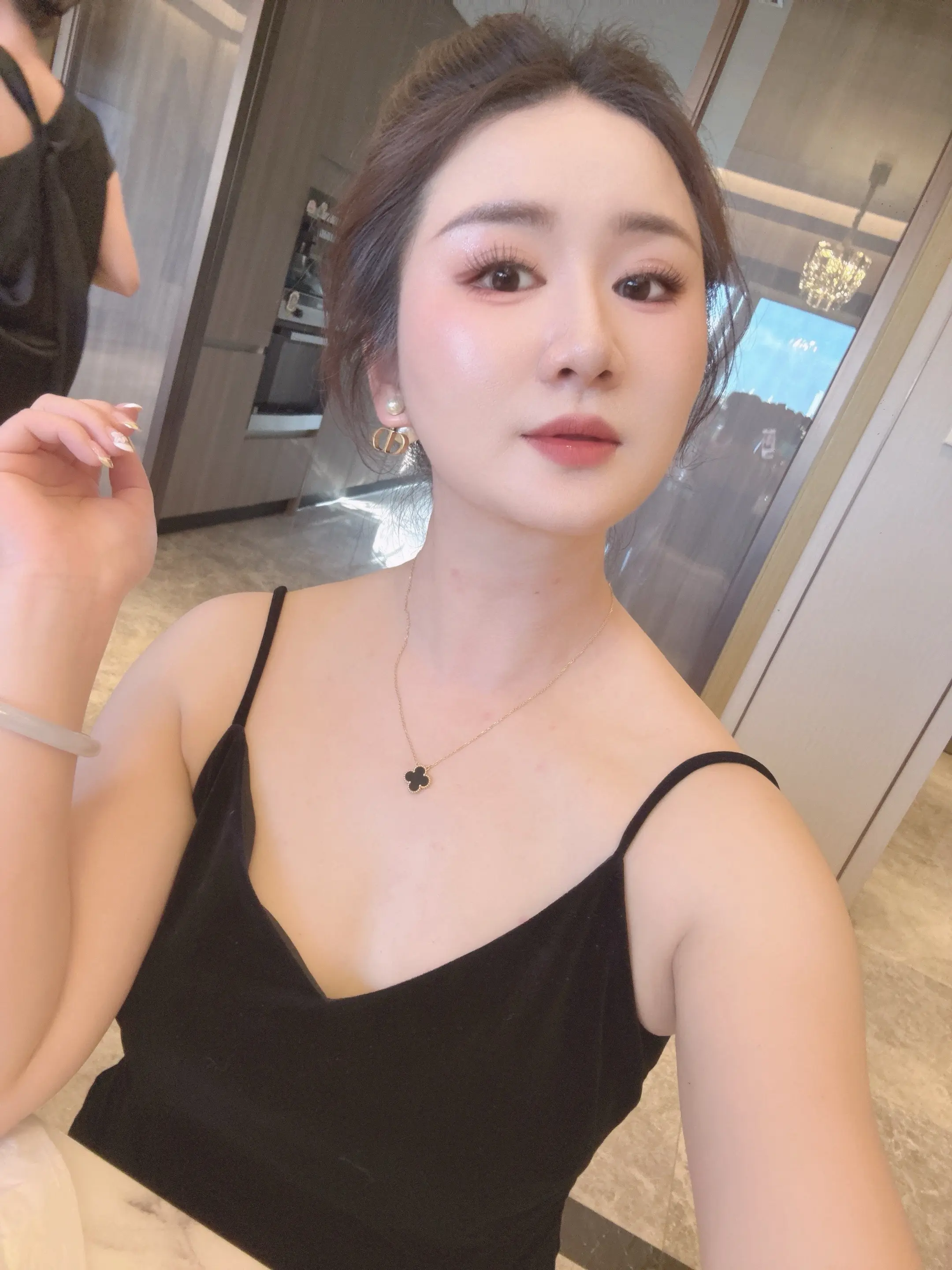 🩵天总是在将黑不黑的时候最美  人总是在不远不近的时候最迷人🥂