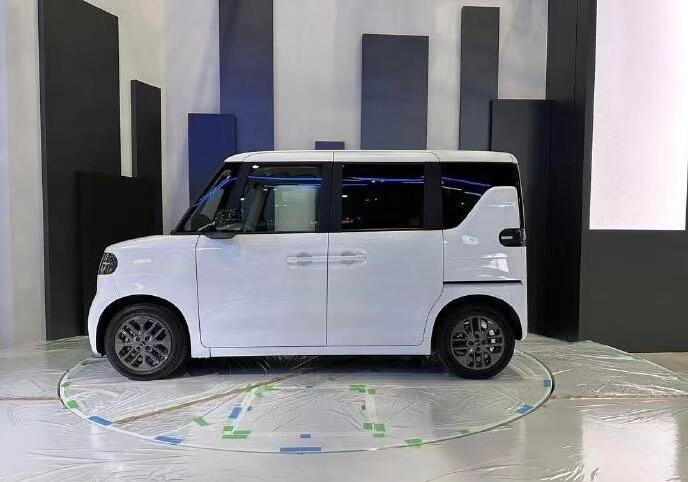 比亚迪新车“浣熊”比亚迪马上在日本发布的kcar名字曝光,racco。感觉应