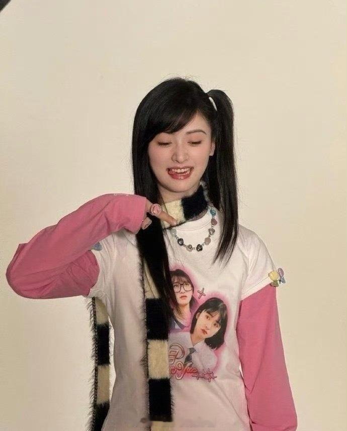 卧趣……我终于知道为什么沈月在外网那么受欢迎了​​​