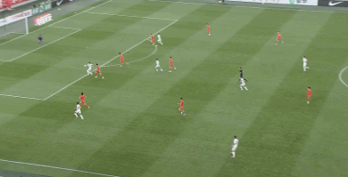 第22分钟，U23国足后防被打穿，李光明门前补射破门，U23朝鲜1-0领先U23