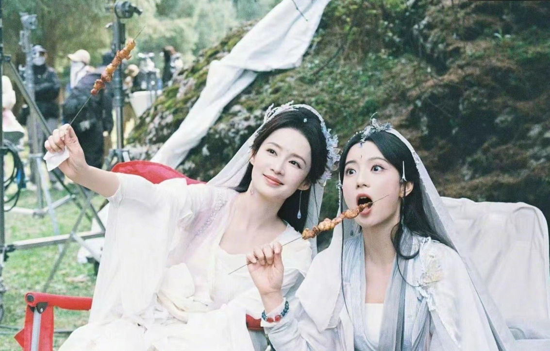 张雅钦杀青发了52张照片，角色成长藏在眼神里，片场快乐露在笑脸上，期待新表现～