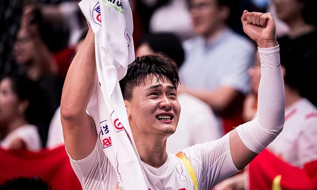 赵睿：“要不是郭士强指导让我回国家队，那我就已经退出国家队”。看到这句话深深地