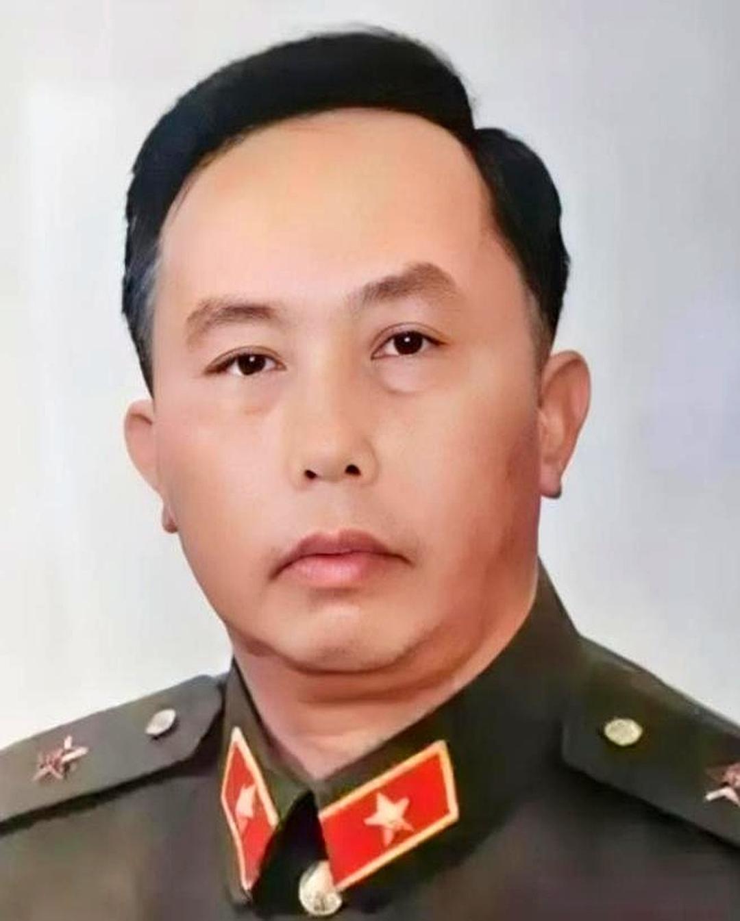 何其宗：从热血战士到功勋中将，56岁主动归隐守初心何其宗，是对越自卫反击战