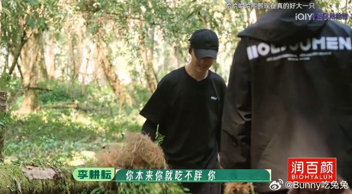 十个勤天也不舒服了奔跑吧路透兄弟间相爱相杀实锤，李耕耘自律健身是日常，面对想