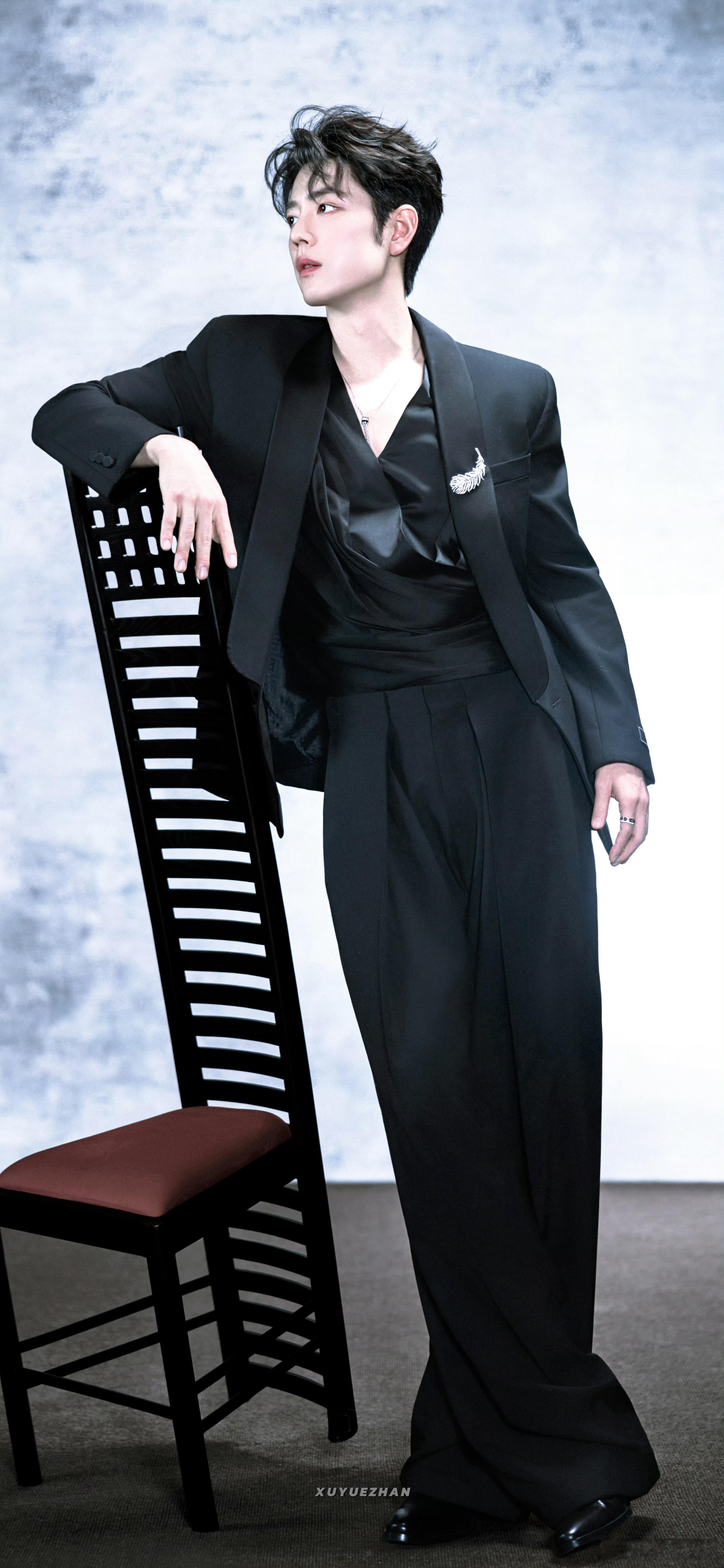 肖战漫画感肖战的长相就是那种很艺术仿佛从美术品里走出来的感觉。