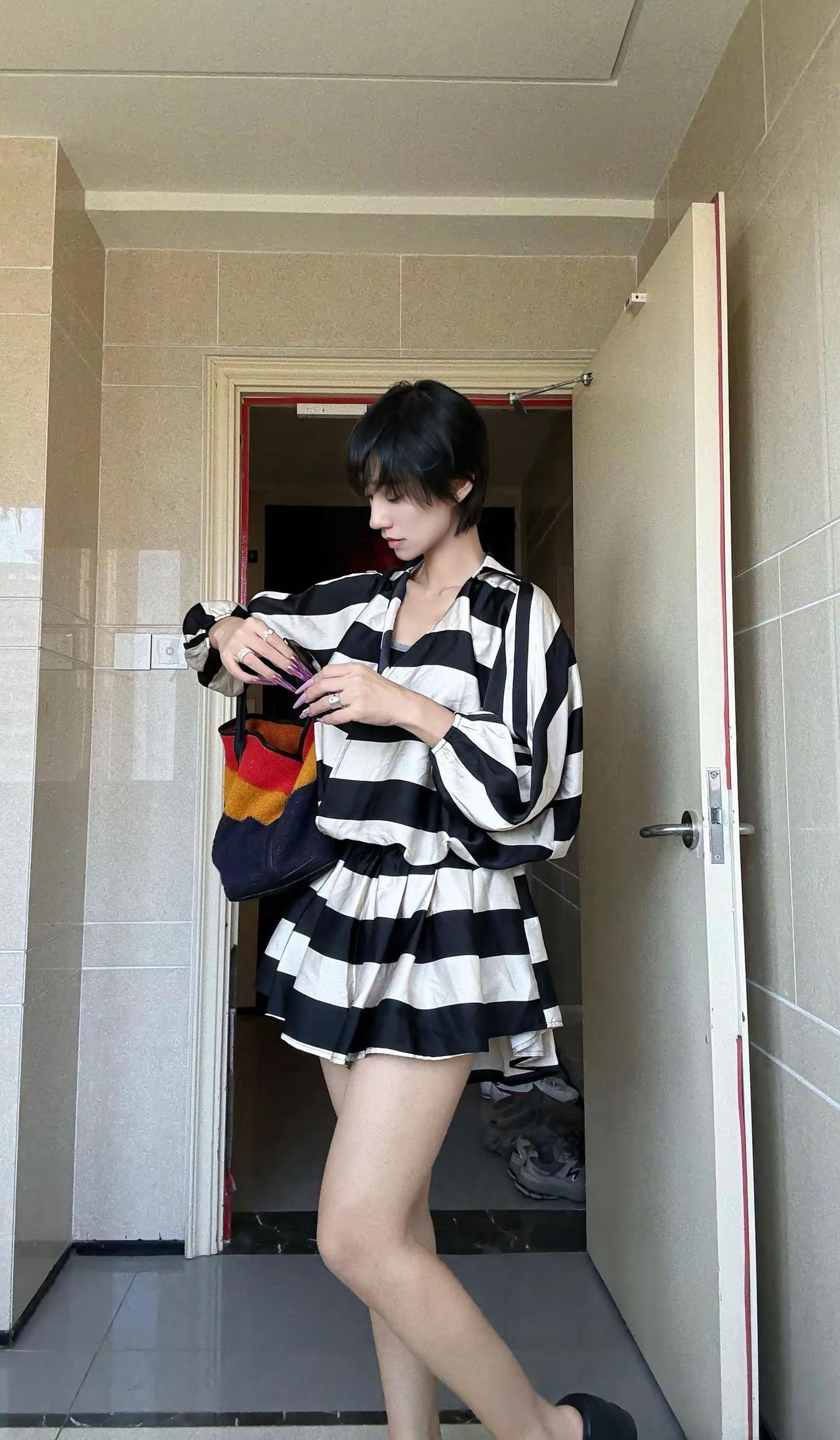 出门老派少女的ootd短发