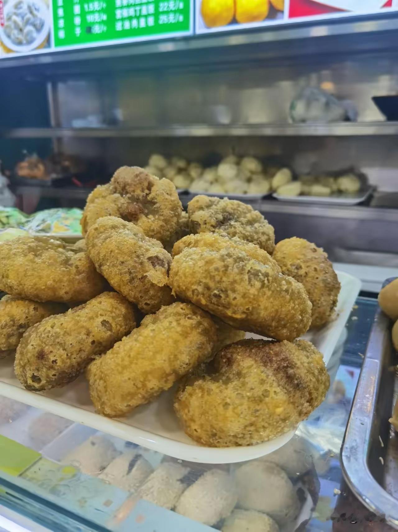 所谓的老北京美食，大都是高油、高糖，以前觉得挺好吃的，现在看上去总是觉得那么油腻