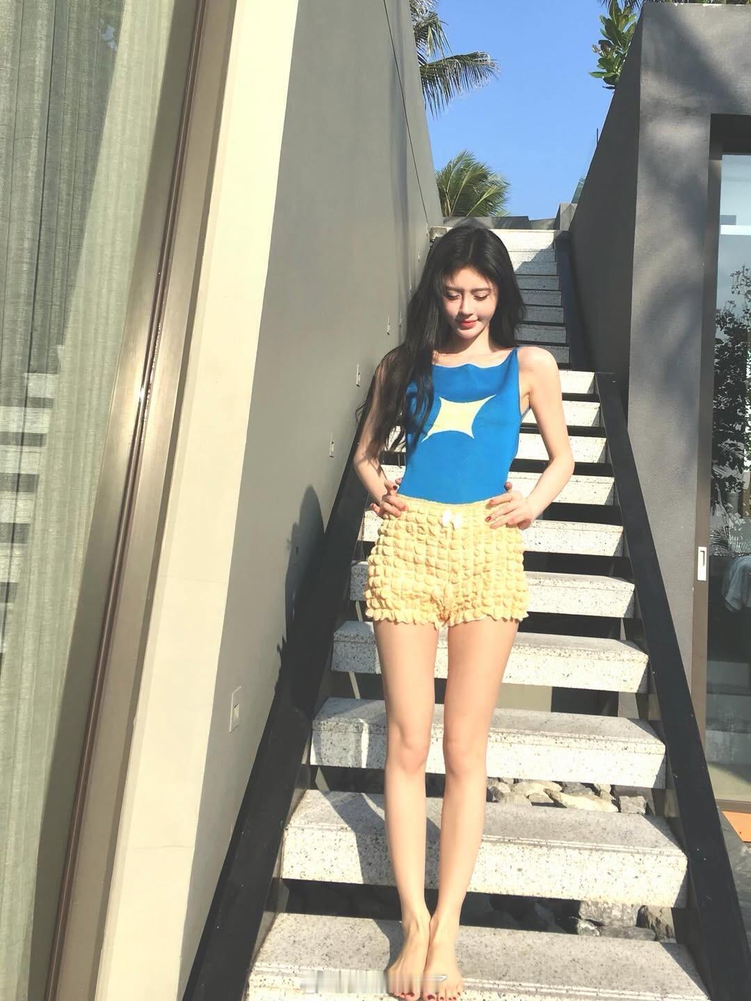 鞠婧祎更新ins女神又来宠大家了怎么能这么美呢！