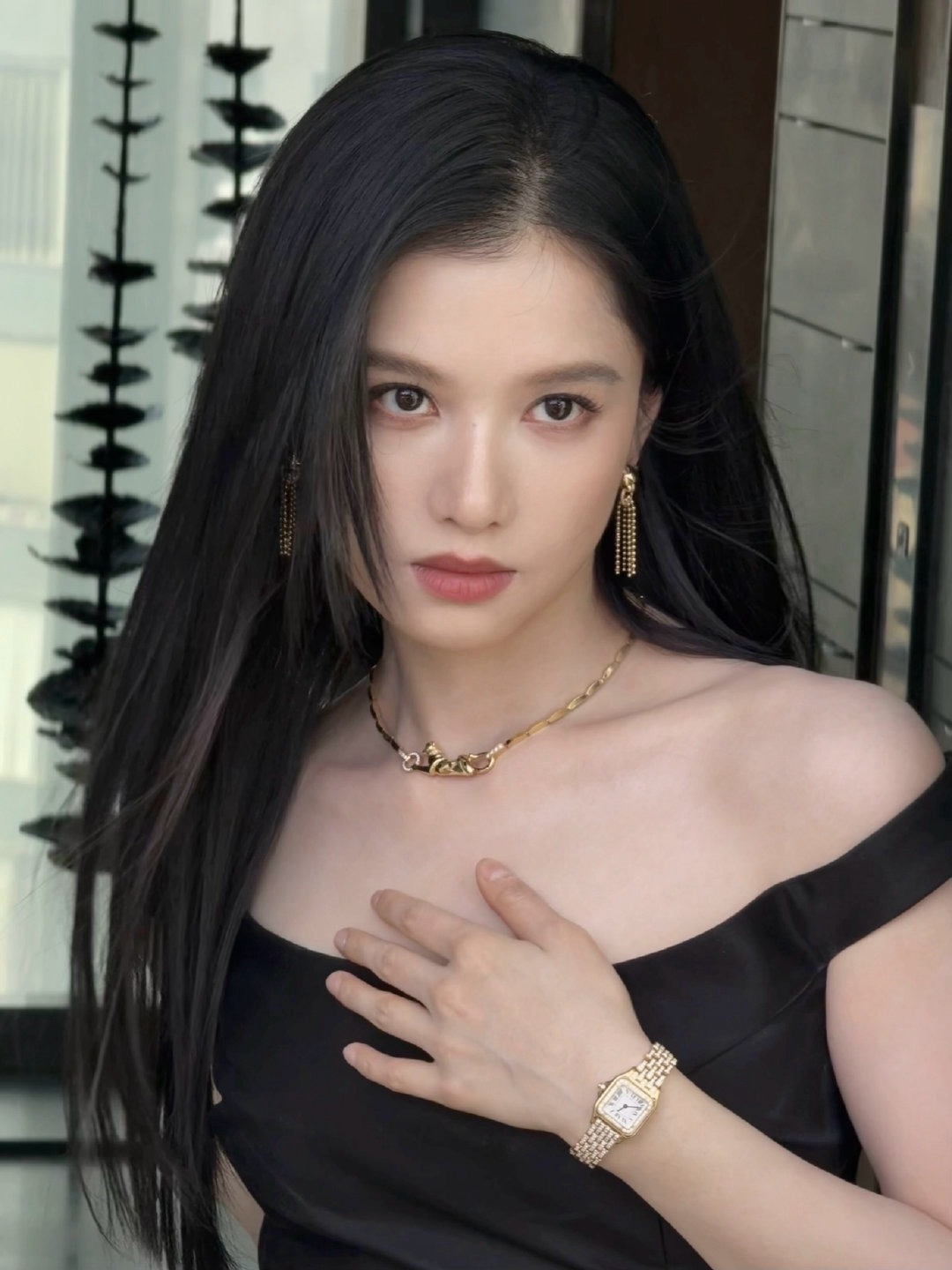 张婧仪首个跨年晚会张婧仪最新物料出图颜值依旧顶级