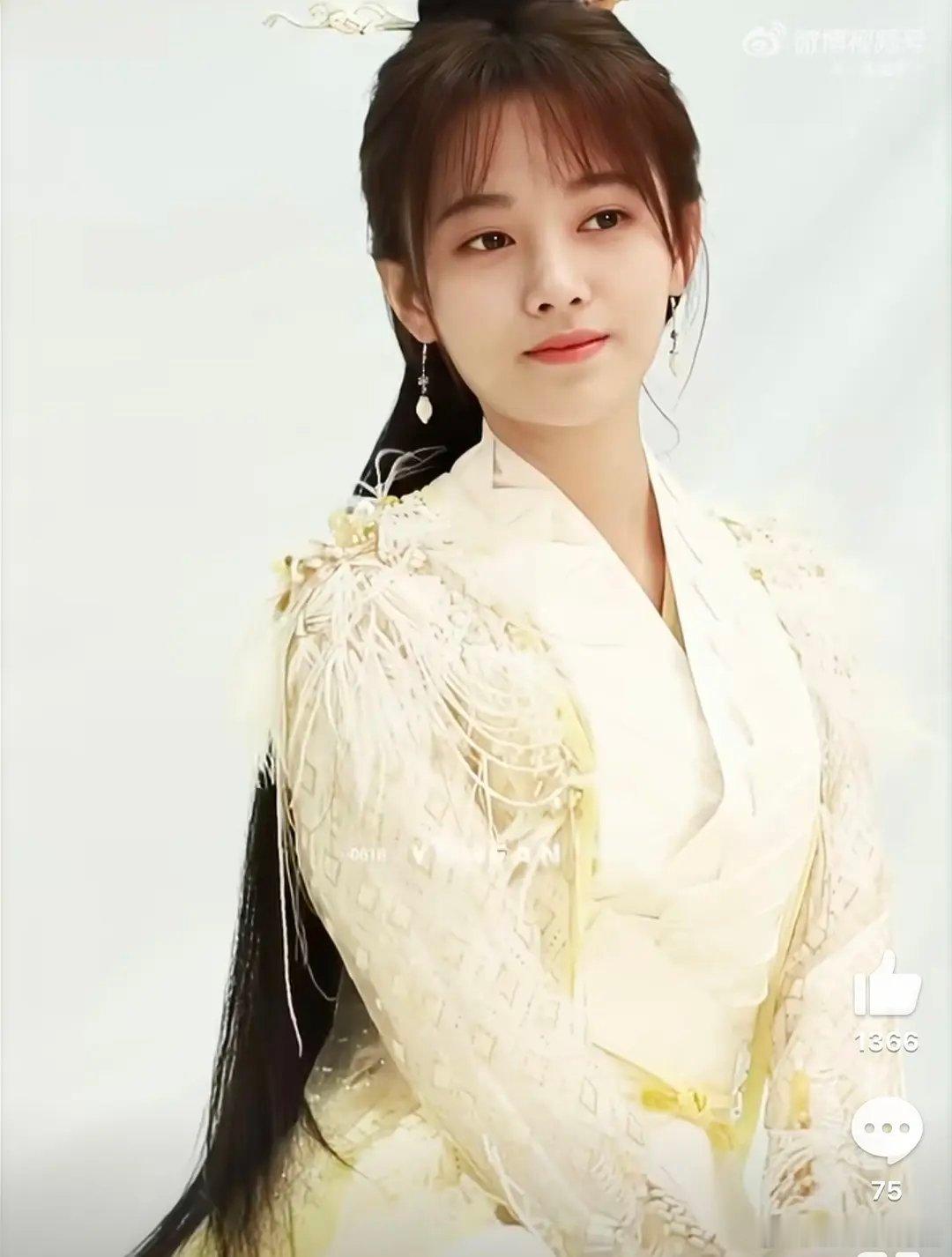 这是鞠婧祎嘛？和现在差距。。。