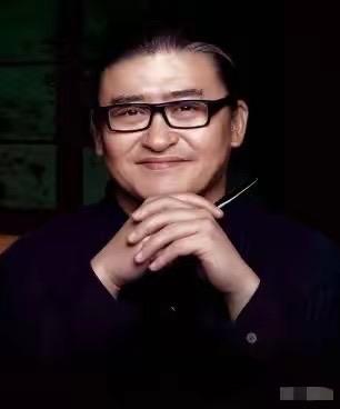 我问我医院上班的同学刘欢那么有钱，为什么这么年轻就走了？​朋友叹了口气说：你
