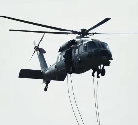 [点赞]有人说，中国只有一个空降军，是不是少了点？其实，已经不少了，中国的空降