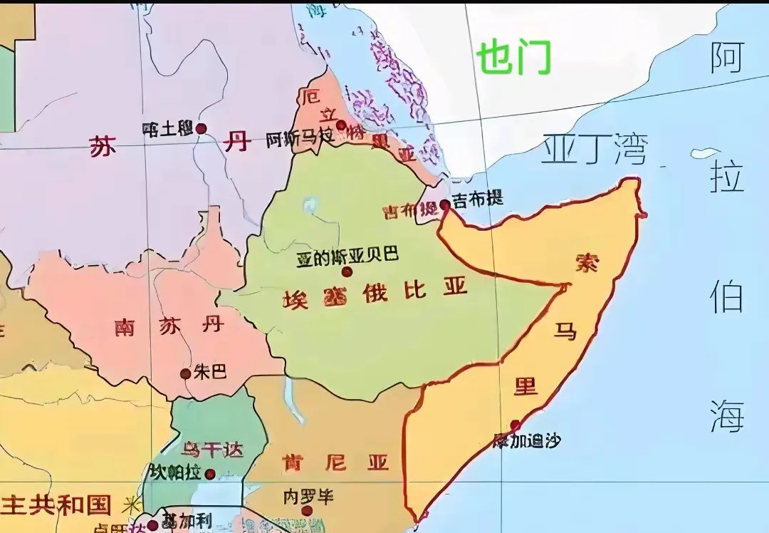 美国咋突然炸索马里了真是气炸了！美国大兵现在憋屈得要命，