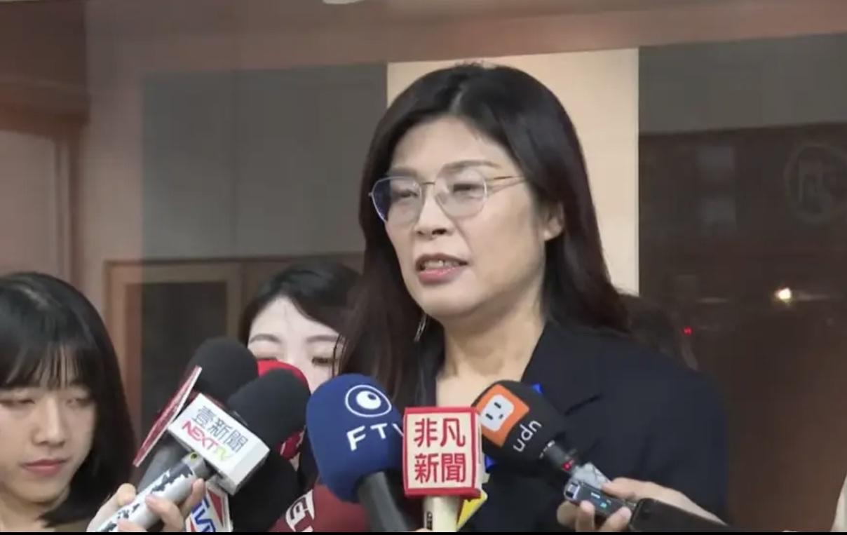 2028年国民党谁出线？郑丽文一句话引爆党内热议！新任主席郑丽文近日被问及是否参