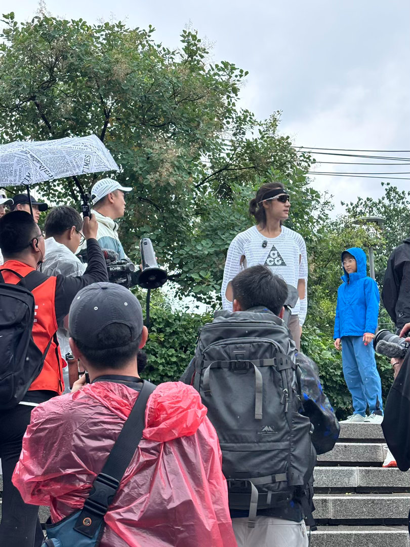 香山偶遇此沙越野跑香山越野跑活动偶遇此沙此沙又双叒被偶遇在跑步了。西湖跑步才过