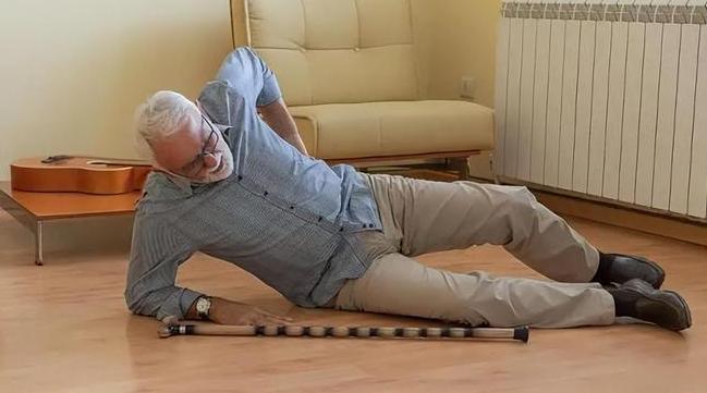 上了年纪，肌肉流失得到底有多快？不想老了干瘪，2件事得常做医学上有个词叫"肌