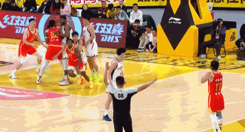 吴前罚球命中率太高，浙江次节6分很打脸，憋着劲打卫冕冠军不应该浙江德比首节共