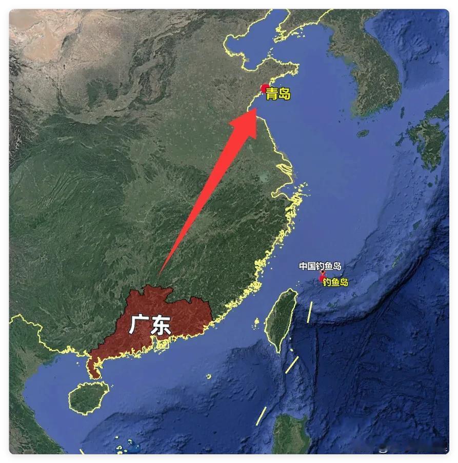 广东一家人去山东青岛，越玩越懵：海边南北差距，真的太大了。推开青岛民宿窗户那