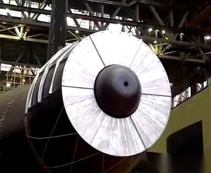 一艘新核潜艇下水了。但牛逼的不是潜艇本身，是它肚子里装的东西。一个叫“波塞冬