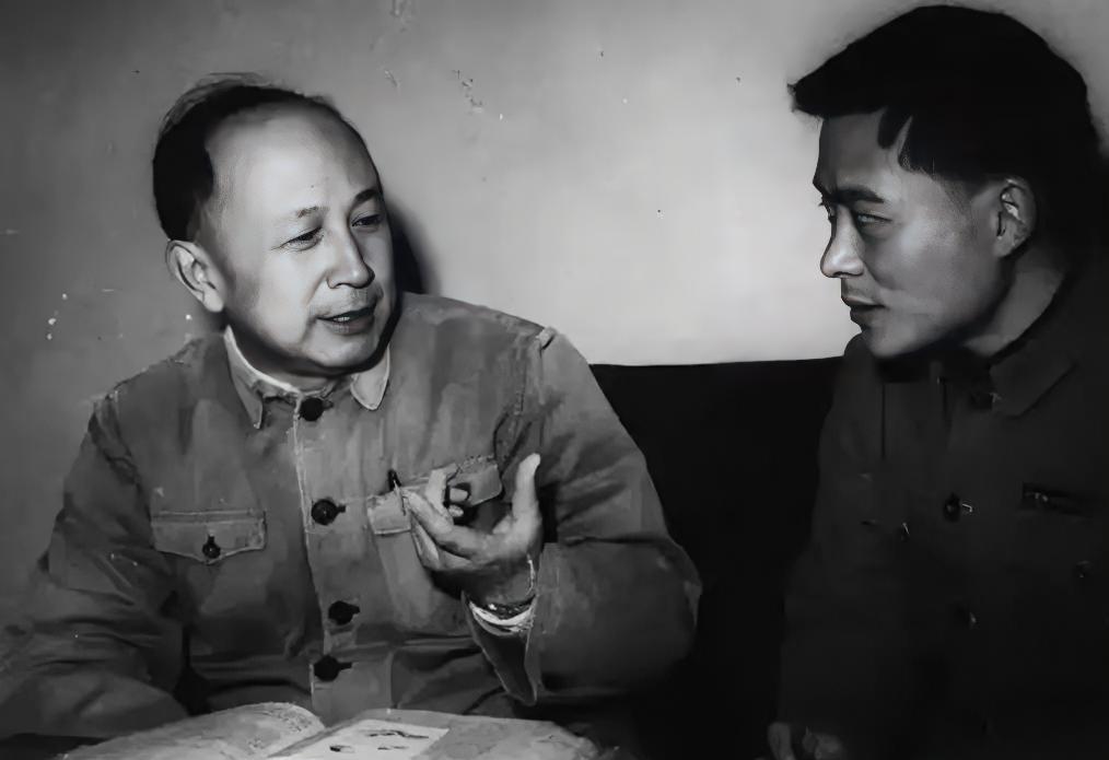 1964年冬夜，钱学森筷子尖悬在鸡肉上方半寸，突然厉喝：“别动！有苦杏仁味！”警