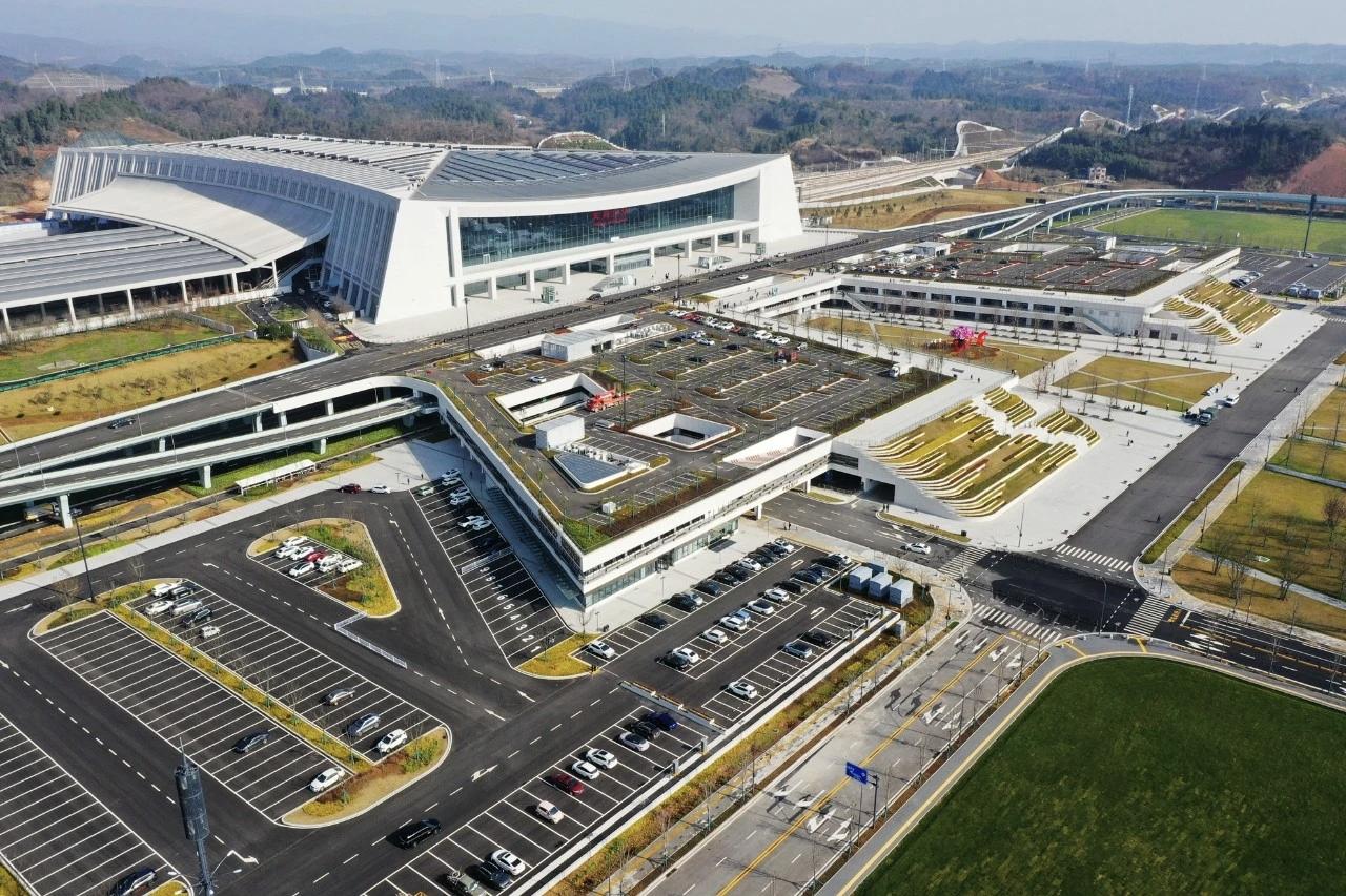 好消息，这里可以免费停车3天！宜昌北站目前还远离市区，乘客如自驾到北站乘高铁去