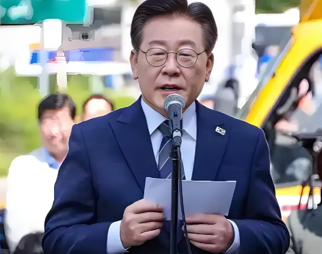 李在明成立特检组对付金建希，其实是开了一个坏头。过去，韩国政坛上只是在职总统收拾