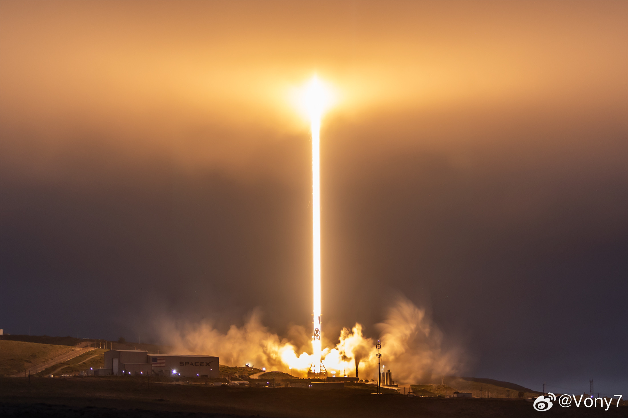 北京时间2026年6月25日11时30分，SpaceX从范登堡太空军基地SLC-