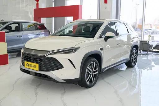 以前提到比亚迪家用SUV，我脑子里更多是“实用、稳妥、家里人都能接受”。但宋L