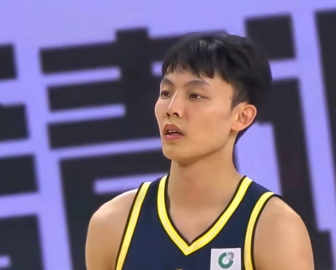 徐杰25分11助攻，广东不敌山西，潘江:他完全具备国家队实力“前三节，我们一直