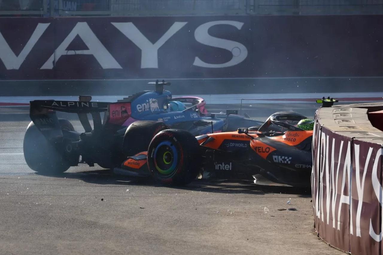 惊魂连环撞！2026F1阿塞拜疆正赛三车损毁！迈凯伦争冠梦瞬间被破。巴库，这条