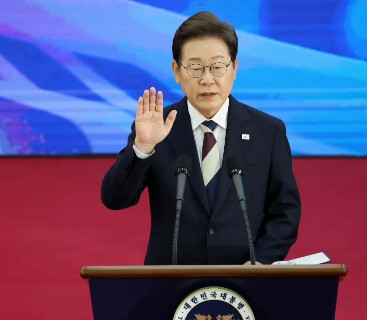 一片哗然，李在明上任第一天就闹出矛盾！多家外媒在报道中称，由于新当选的韩国总统李