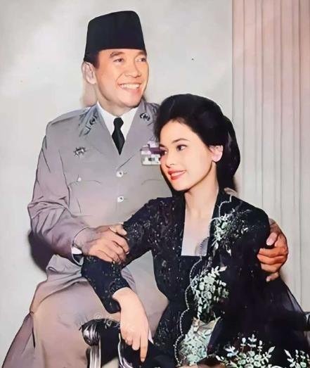 1959年，印尼总统苏加诺秘密访问日本，日本知道他好色，所以特意挑了一个19岁的